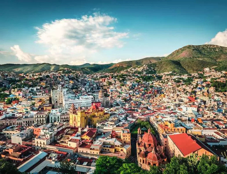 Ravensburger 2000pc - Colonial City in Guanajuato Mexico Puzzle