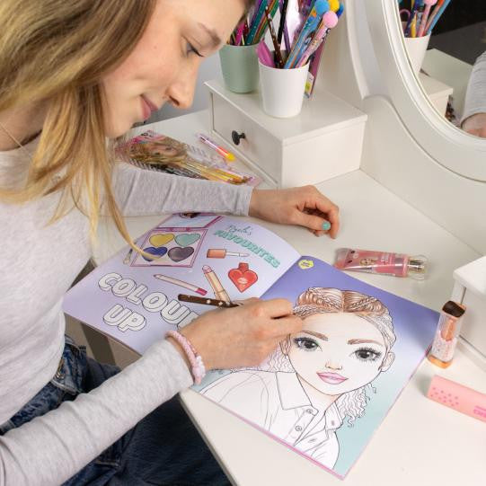 TOPModel -  Beauty Fun Colouring Book
