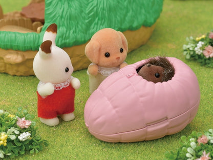 Sylvanian Families - Baby Hedgehog Hideout 5453
