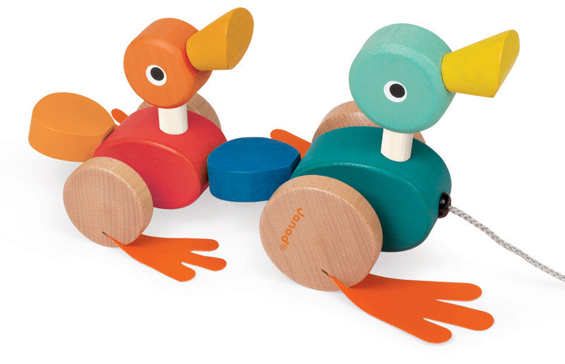 Janod Duck Family Pull Along