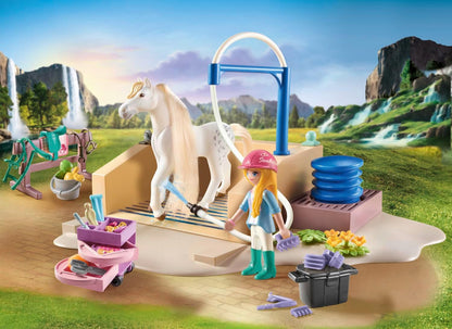 Playmobil - Horses of Waterfall -  Washing Station with Isabella and Lioness 71354