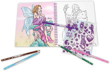 TOPModel - Butterfly Colouring Book