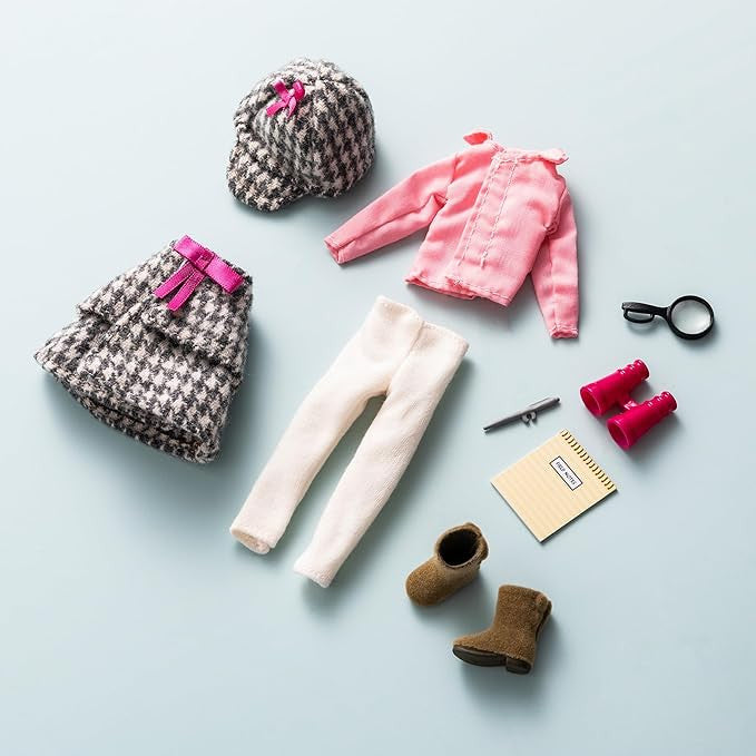 Lottie - Mystery Solver Outfit