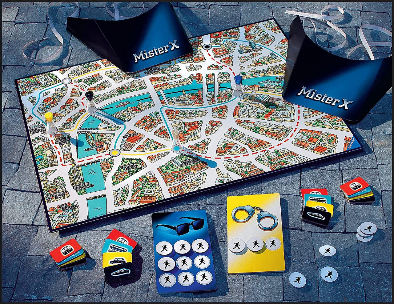 Ravensburger - Junior Scotland Yard**Slight Box Damage**