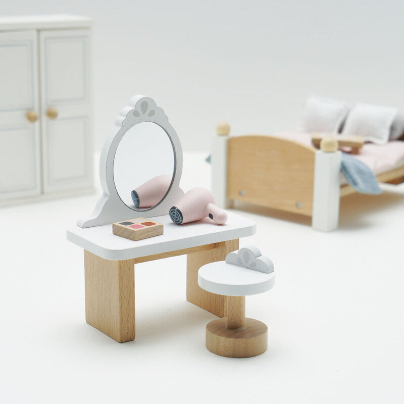 Le Toy Van - Daisylane Master Bedroom Furniture Set