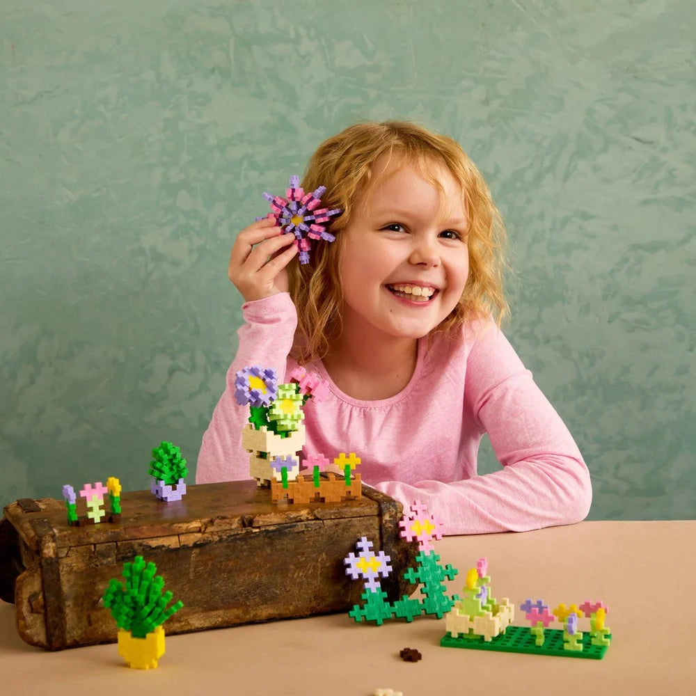 Plus-Plus Learn to Build Flower Shop 600 Piece set PP4338