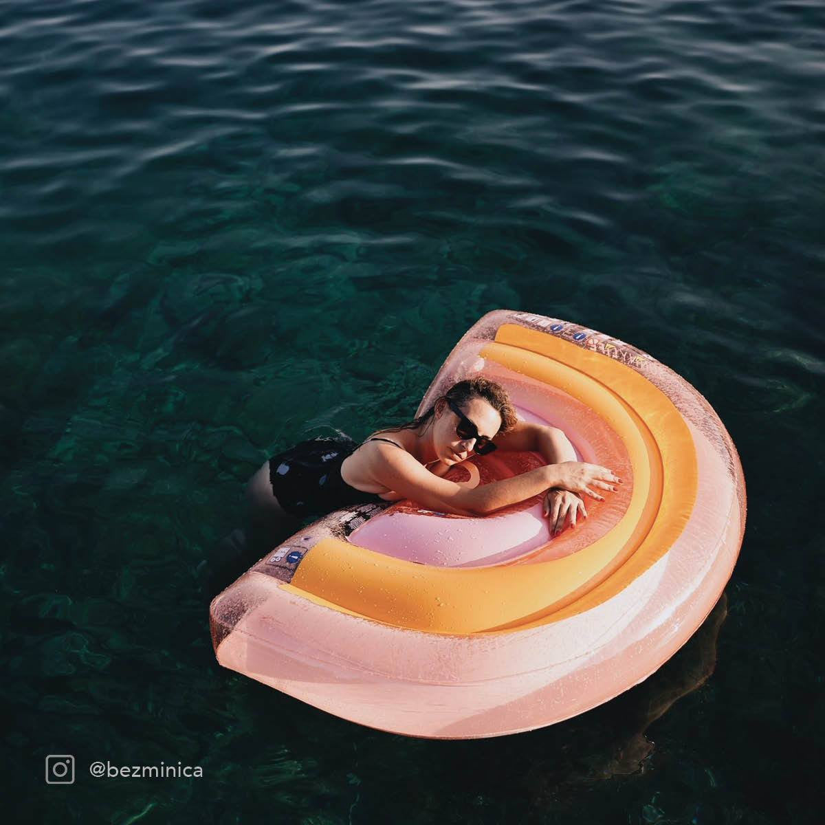Sunnylife - Float Away Lie On Rainbow - Peachy Pink