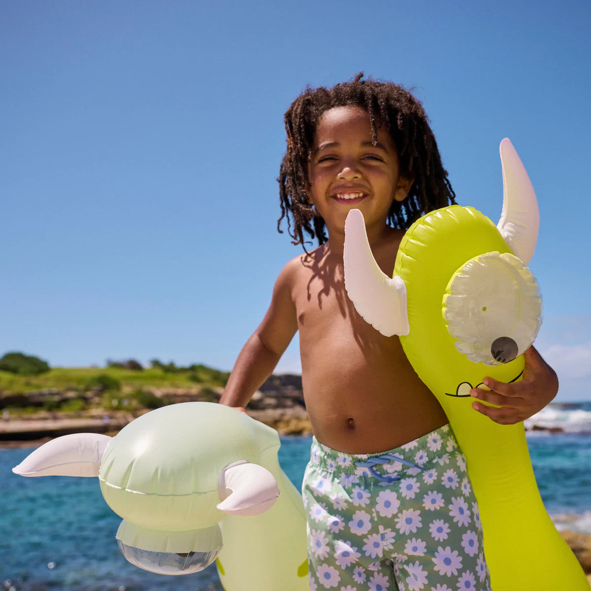 Sunnylife - Kids Inflatable Buddy - Monty the Monster Set of 2