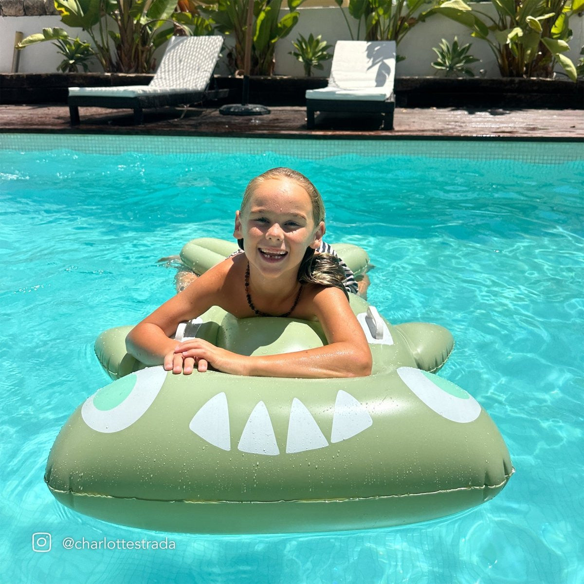 Sunnylife - Kids Lie-On Float - Salty the Shark