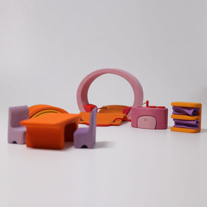 Grimm’s Pink-Orange Mobile Home