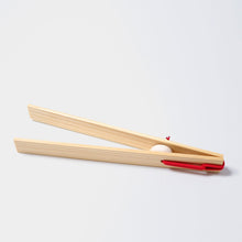 Grimm’s Tweezer