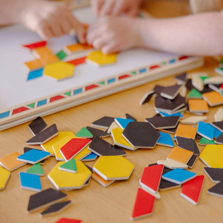 Melissa & Doug - Wooden Magnetic Pattern Block Set