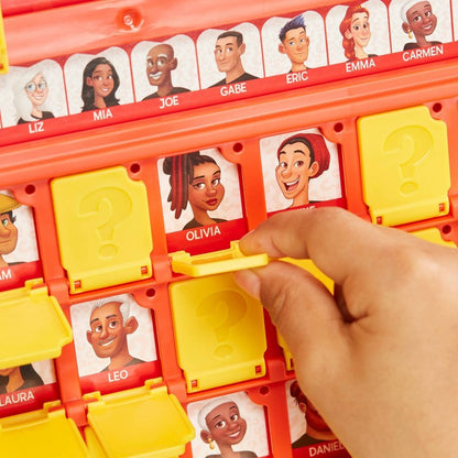 Hasbro - Guess Who? The Original Guessing Game