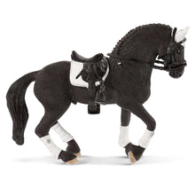 Schleich Horse Club - Frisian Stallion Riding Tournament 42457