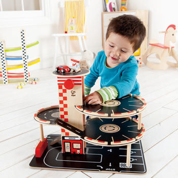 Hape - Park 'n Go Garage