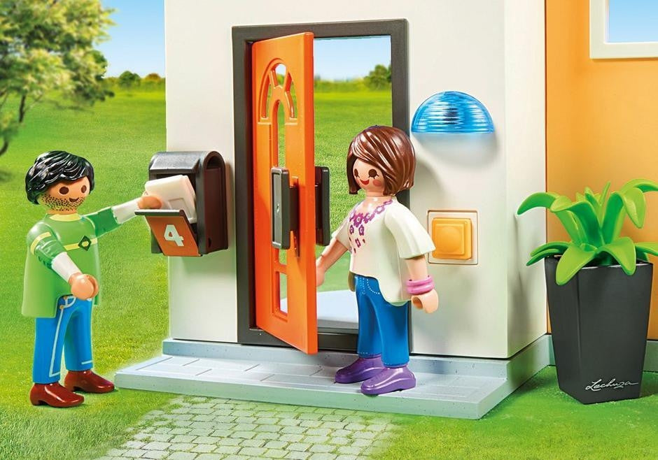 Playmobil City Life - Modern House 9266 **Damaged Packaging**